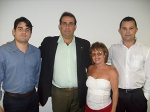 Dr Andrés Castro