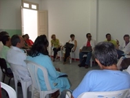 turma discutindo doenças