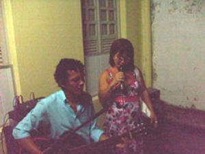 cantando