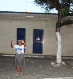 Irmã Socorro se despedindo no Centro